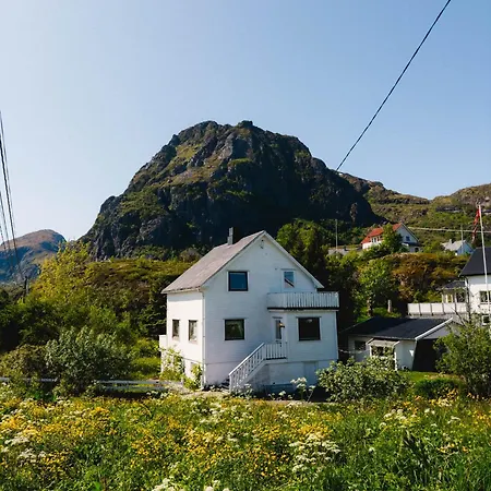 ホステル The Whole House - Lowfo Lofoten モスケネス